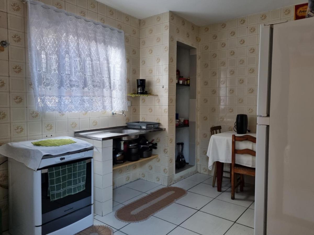Confortável Casa Com Piscina E Churrasqueira A 100m Da Caraguatatuba