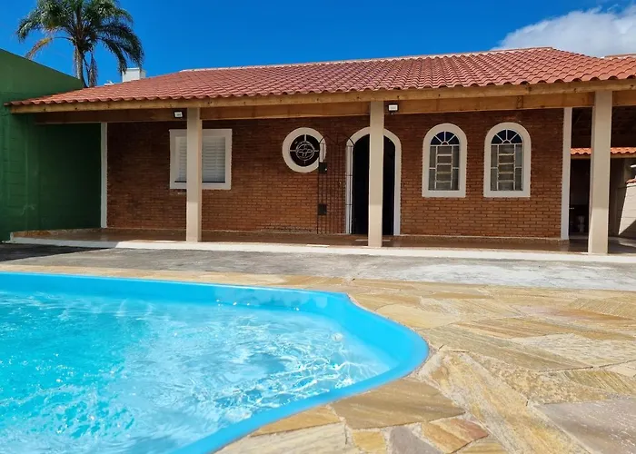 Confortavel Casa Com Piscina E Churrasqueira A 100M Da Praia