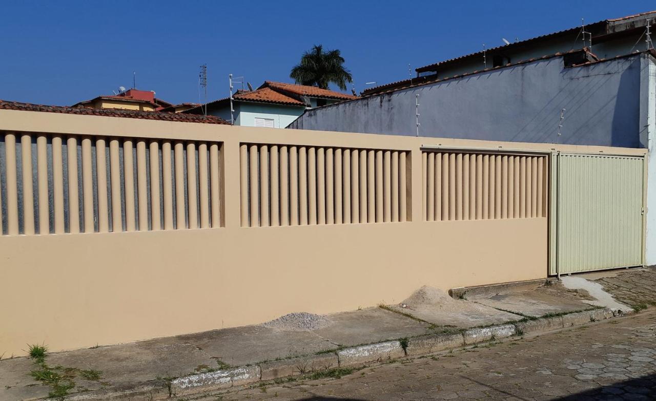 Confortavel Casa Com Piscina E Churrasqueira A 100m Da