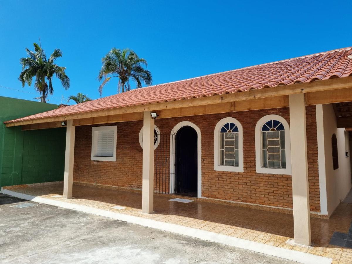 Confortavel Casa Com Piscina E Churrasqueira A 100m Da *