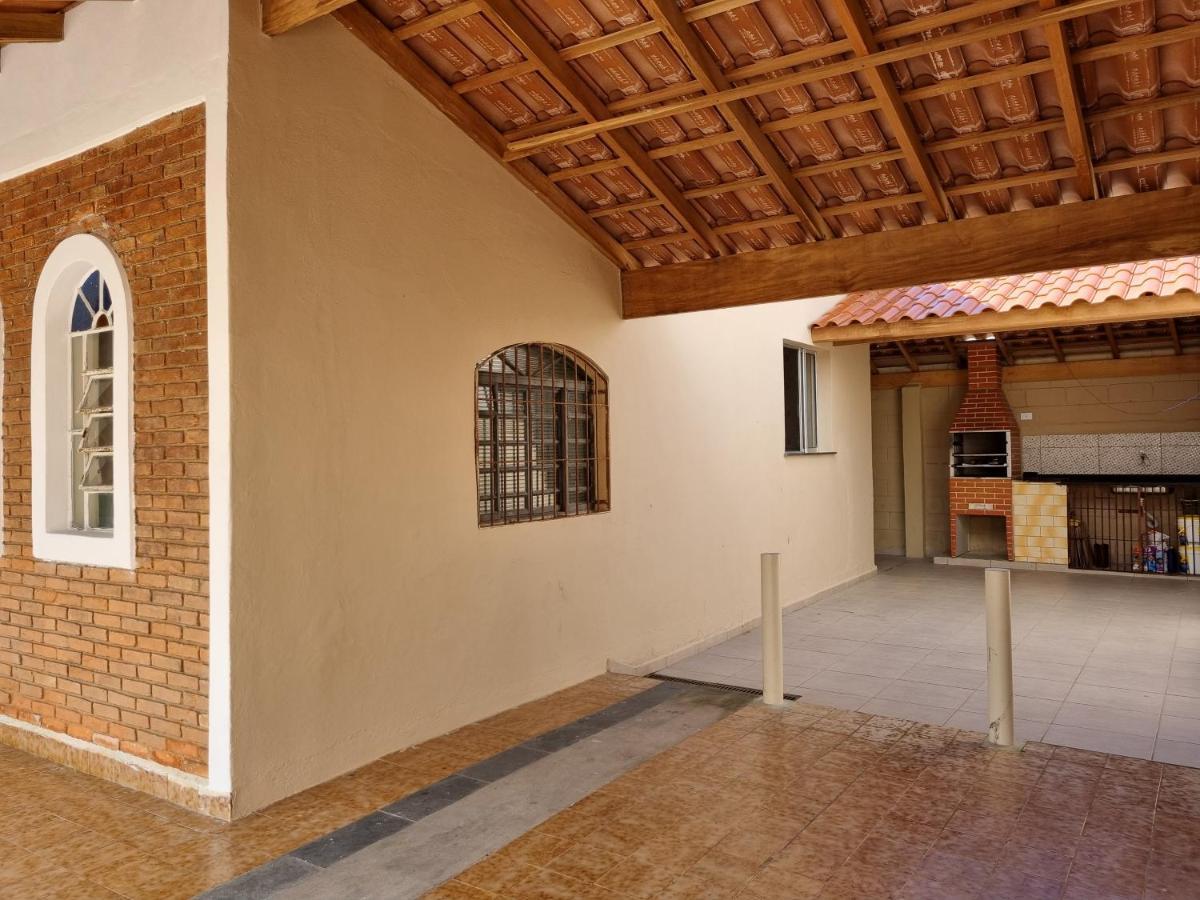Holiday home Confortavel Casa Com Piscina E Churrasqueira A 100m Da *