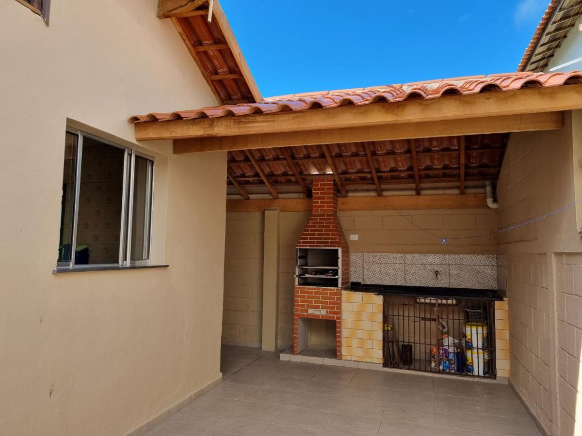 Confortavel Casa Com Piscina E Churrasqueira A 100m Da Holiday home *