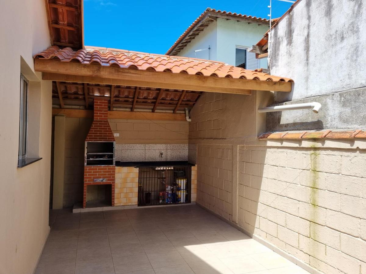 Holiday home Confortavel Casa Com Piscina E Churrasqueira A 100m Da Caraguatatuba